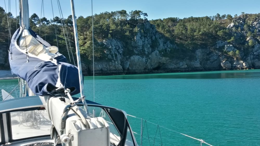 Explorez Brest et profitez d'une journée complète de navigation à voile.