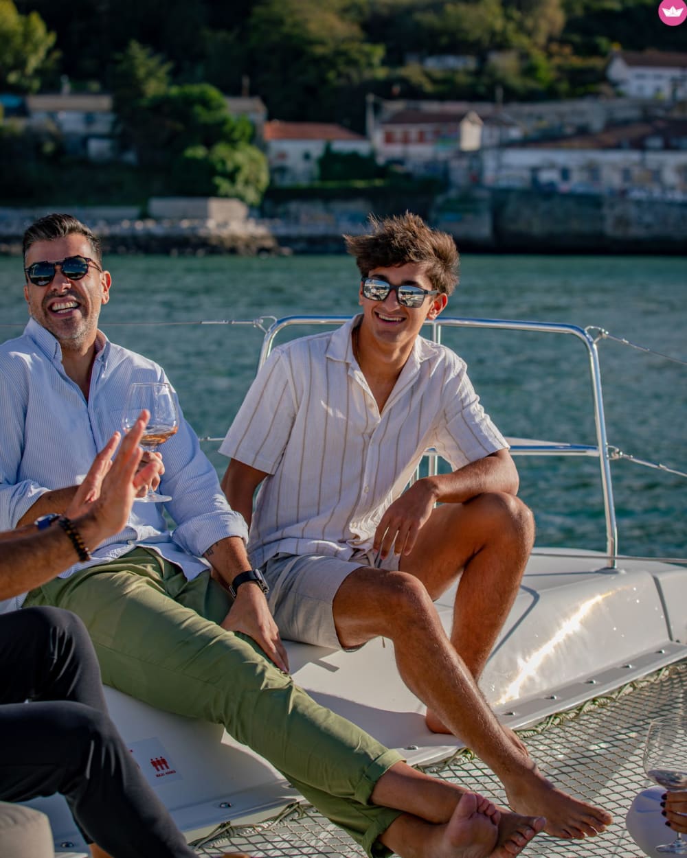 Escapade côtière à Lisbonne : Croisière d’une demi-journée et arrêts baignade pittoresques