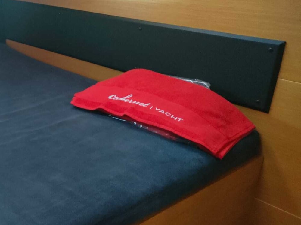 Una giornata alla scoperta di Porto San Giorgio: puro relax sulle acque cristalline del blu italiano.