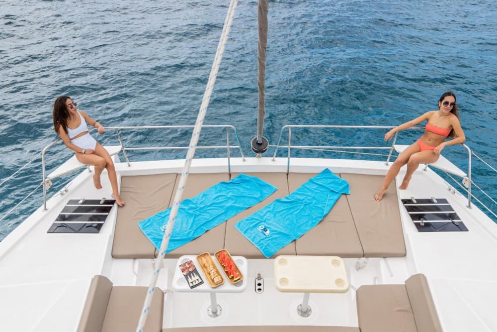 Geniet van Marbella aan boord van een luxe catamaran met drankjes en snacks inbegrepen - 3 uur