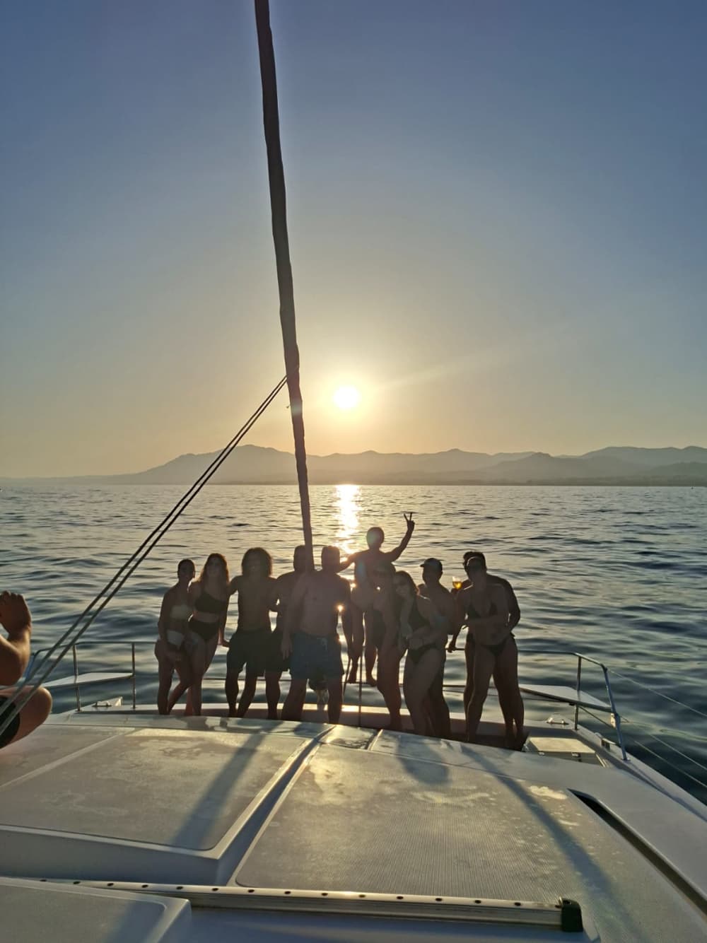 Geniet van Marbella aan boord van een luxe catamaran met drankjes en snacks inbegrepen - 3 uur