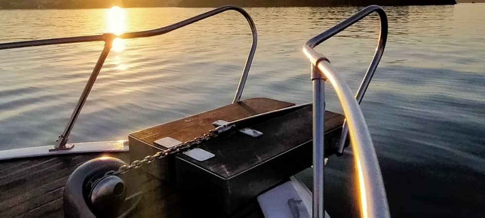 Excursión privada en barco alrededor de Mahón a motor.