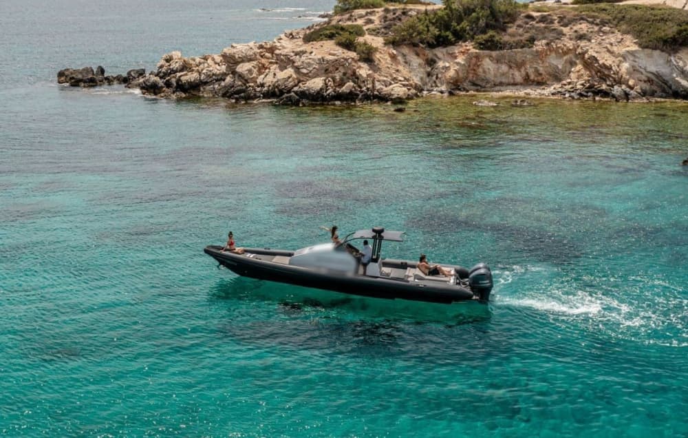 Enjoy 8h on a motorboat in Naxos