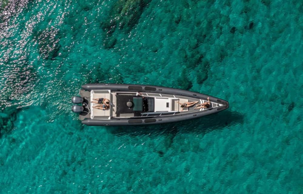 Enjoy 8h on a motorboat in Naxos