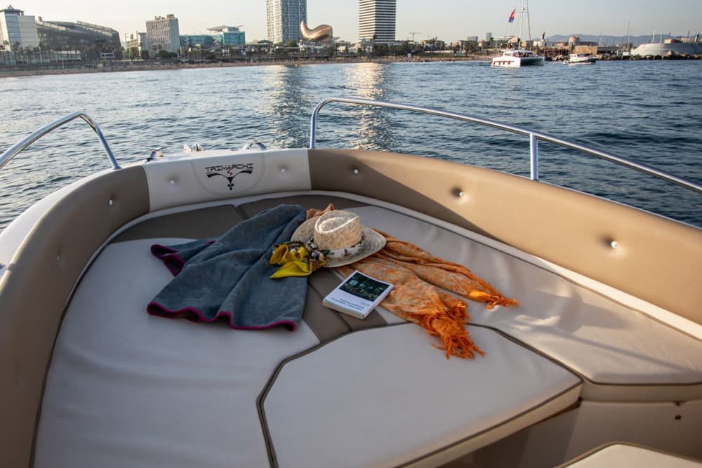 4 timmar i Barcelona – Simma och koppla av vid Medelhavet