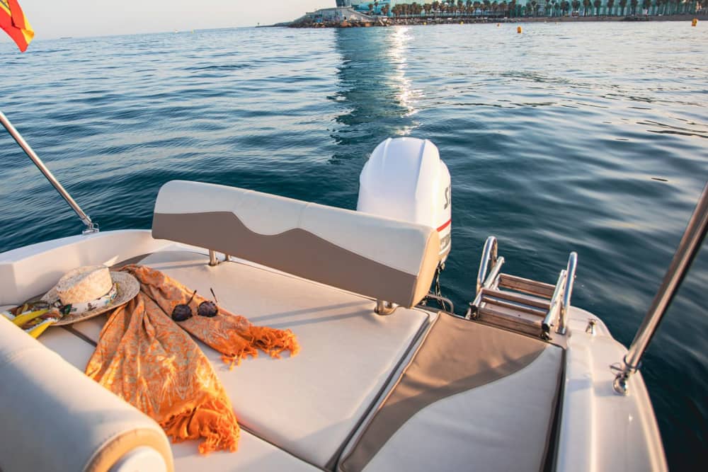 4 timmar i Barcelona – Simma och koppla av vid Medelhavet