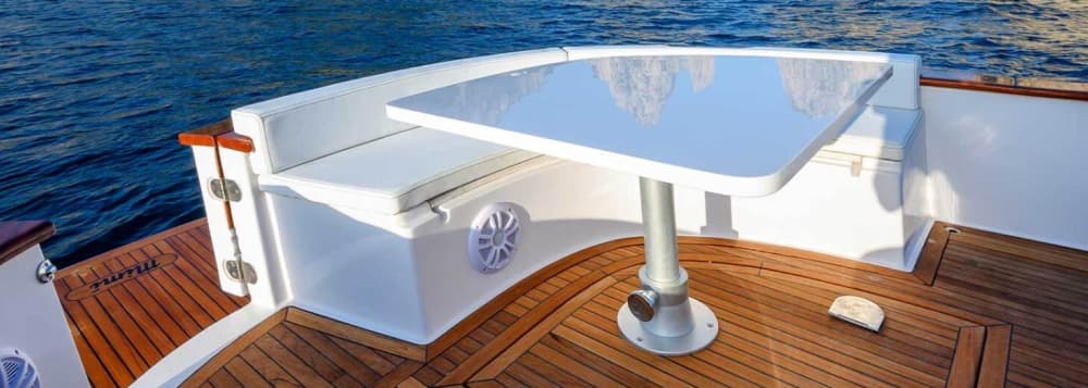 Κάπρι σε 7 ώρες: Μια αποκλειστική εκδρομή ανάμεσα στους βράχους Grotticelle και Faraglioni με το Mimì 9.5 Elite