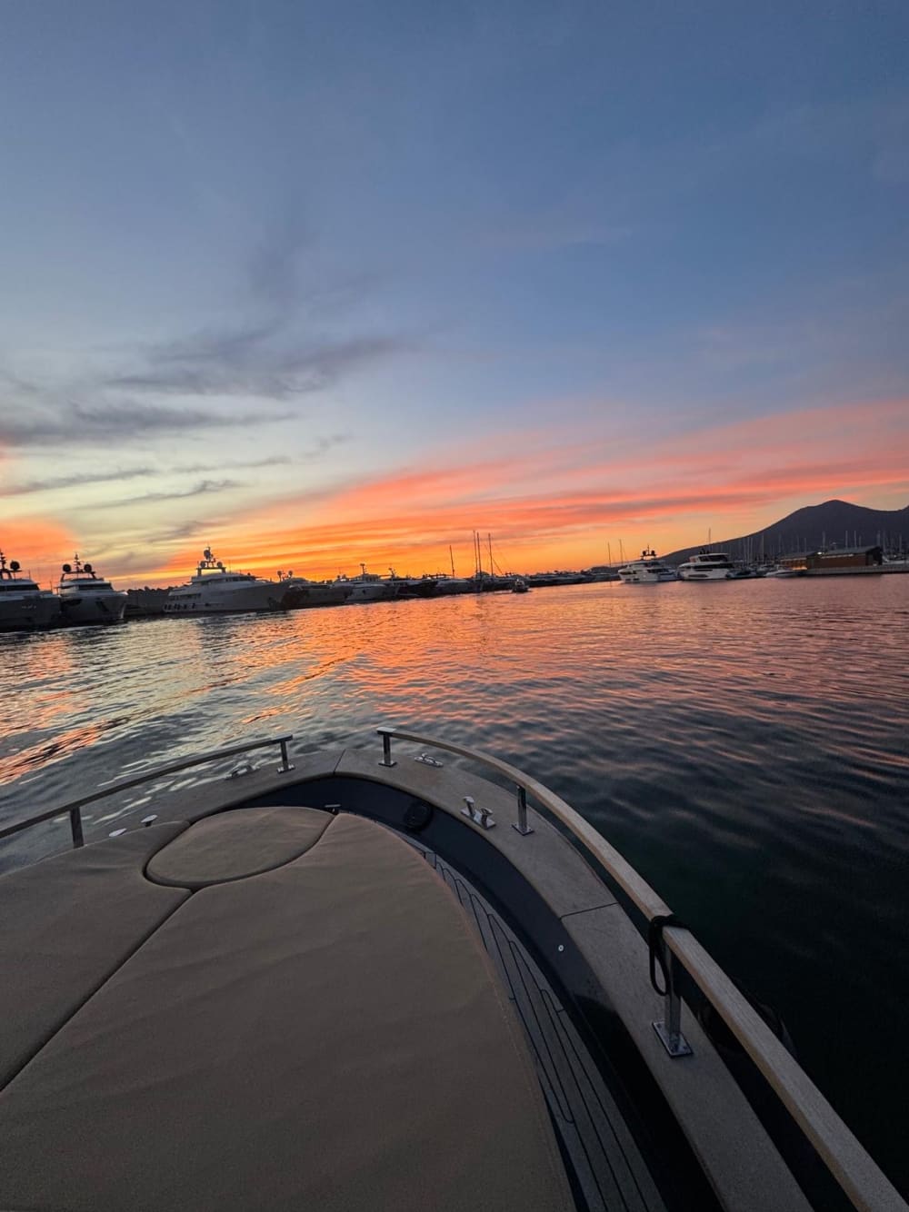 Ischia Tour: A Sea Excursion between Procida and the Crystal Clear Waters of the Green Island