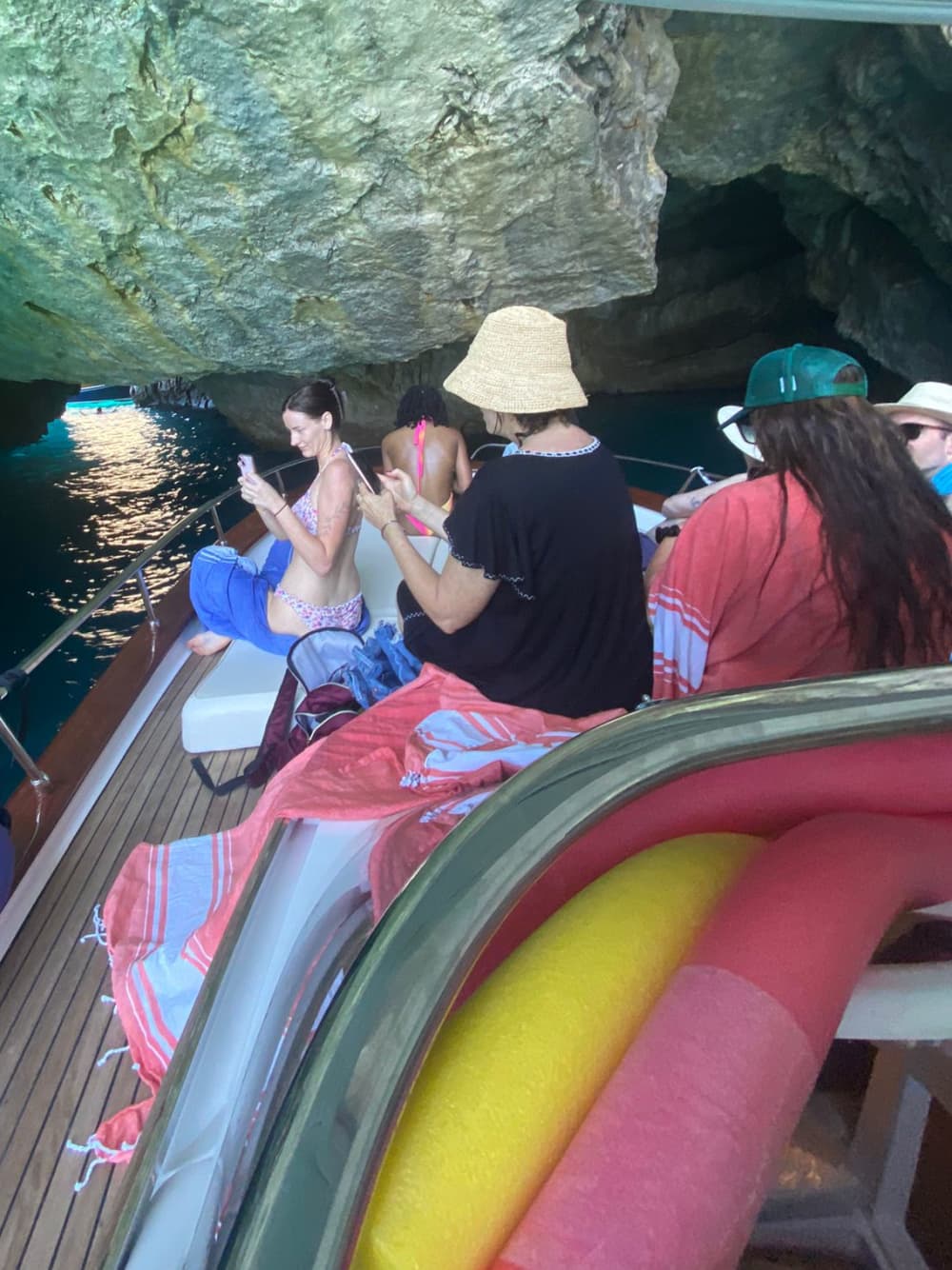 Fira med stil: Unika och oförglömliga evenemang ombord på Mimì 9.5 Elite