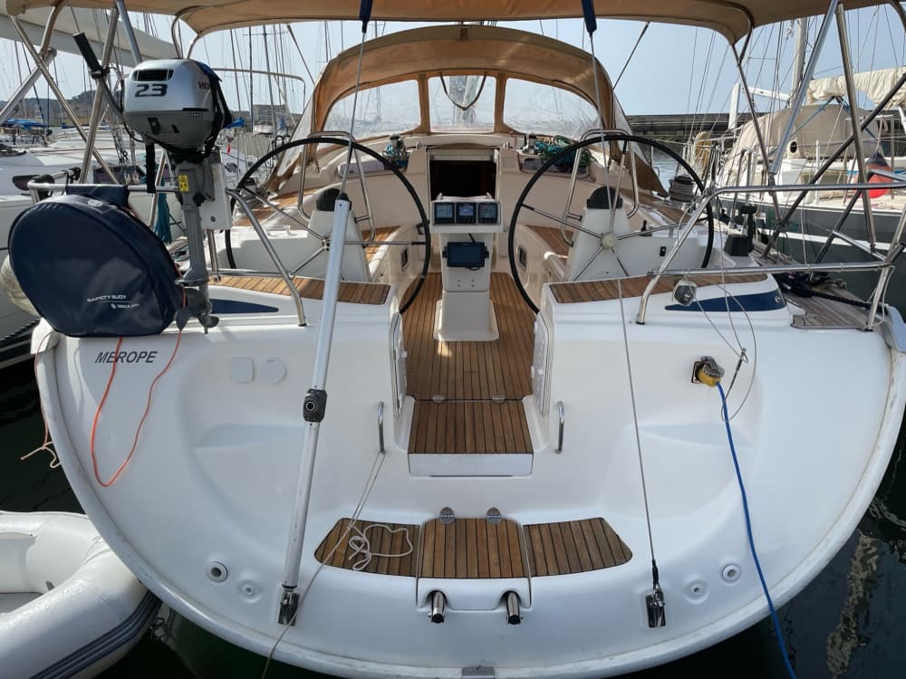 Excursión privada en velero de 9 horas en Cagliari.