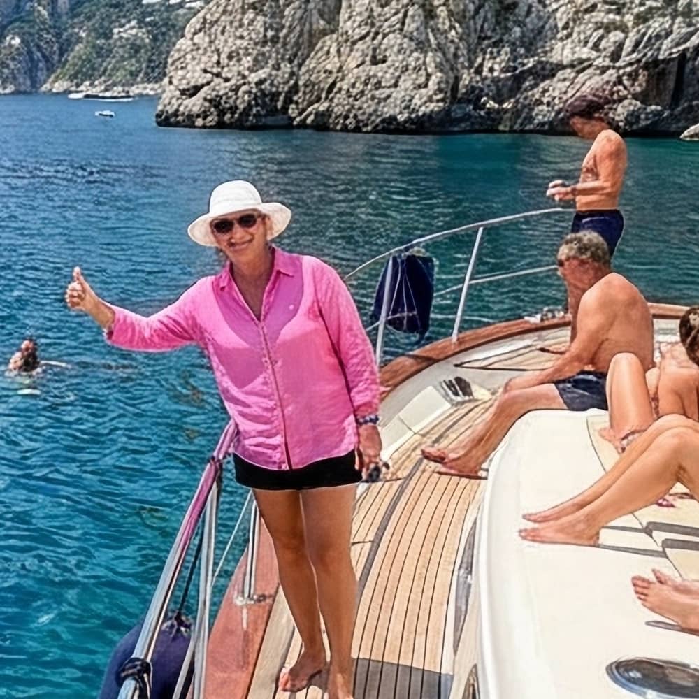 Capri: Private Bootstour mit Grotten, Faraglioni & Schwimmen