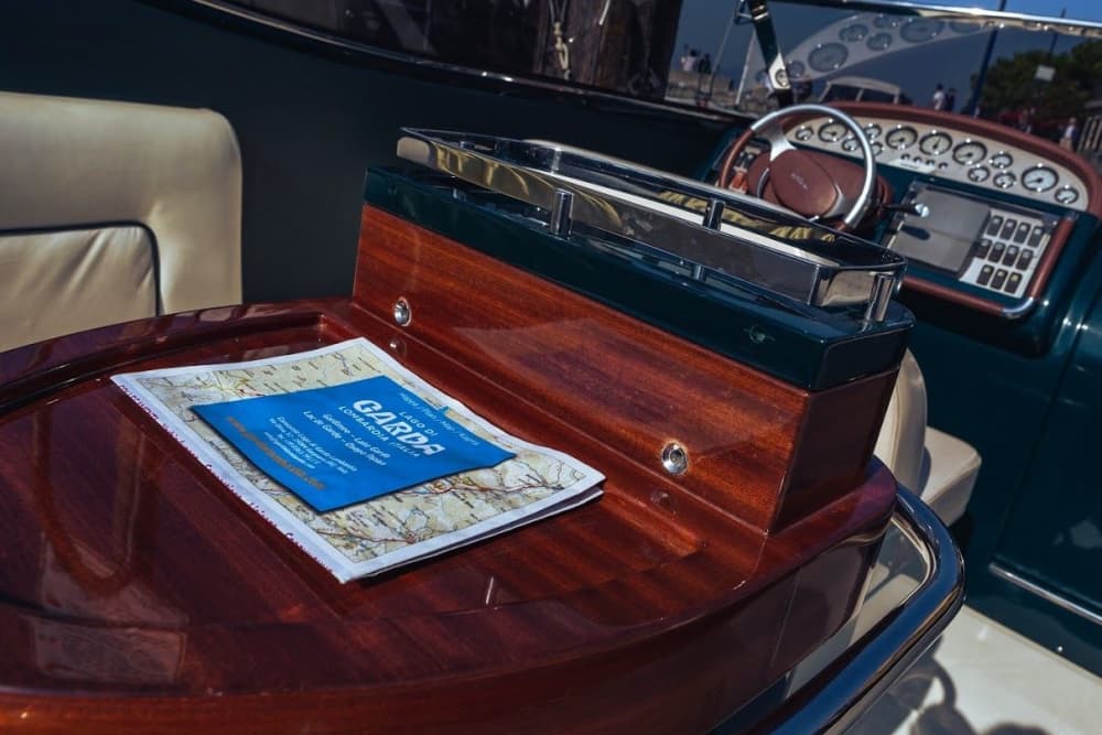 Halbtägige Eleganz: Entdecken Sie den Gardasee mit Riva Aquariva