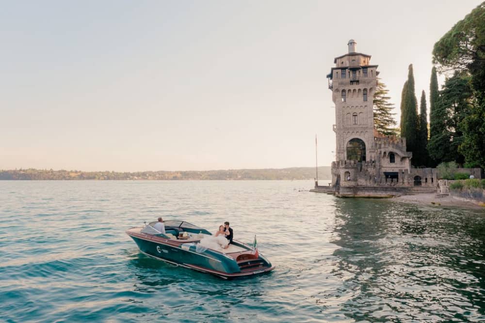 Zeitlose Eleganz: Ganztägige Riva-Kreuzfahrt zu den Wahrzeichen des Gardasees