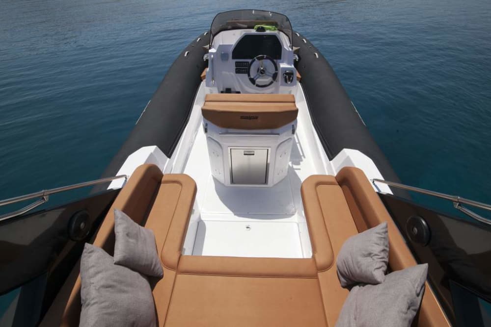 4 hours morning cruise with Speed Boat