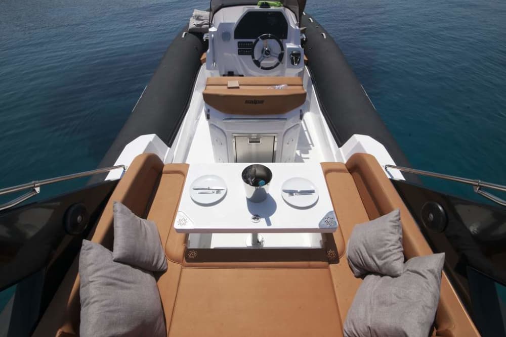 4 hours morning cruise with Speed Boat