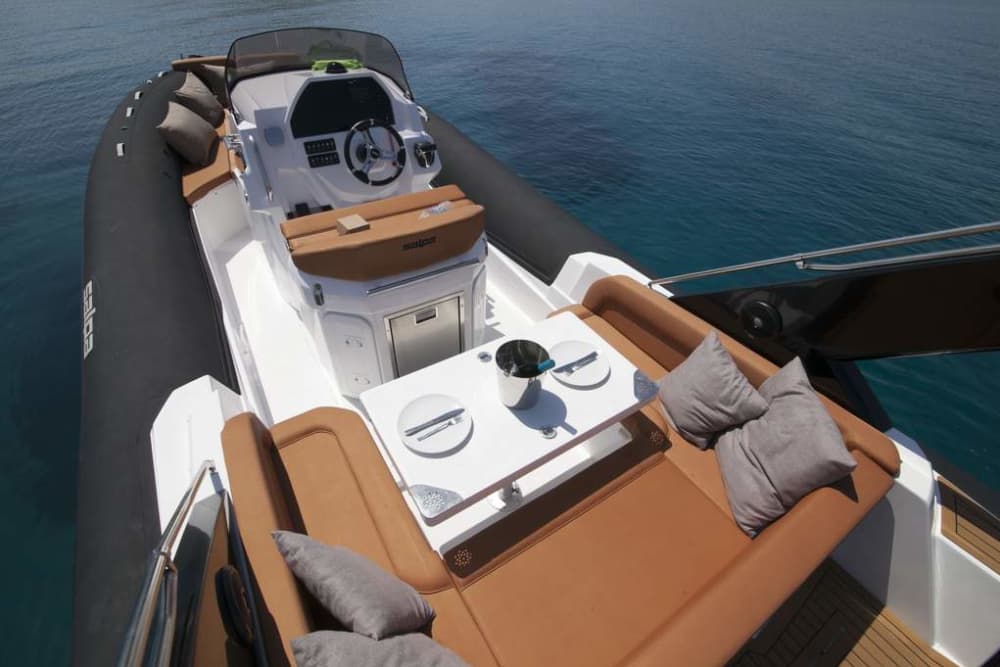 4 hours morning cruise with Speed Boat