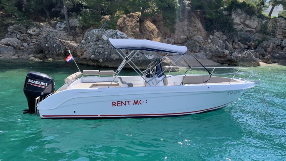 Din dag i Omiš: Hyr en motorbåt för en heldags upptäcktsfärd