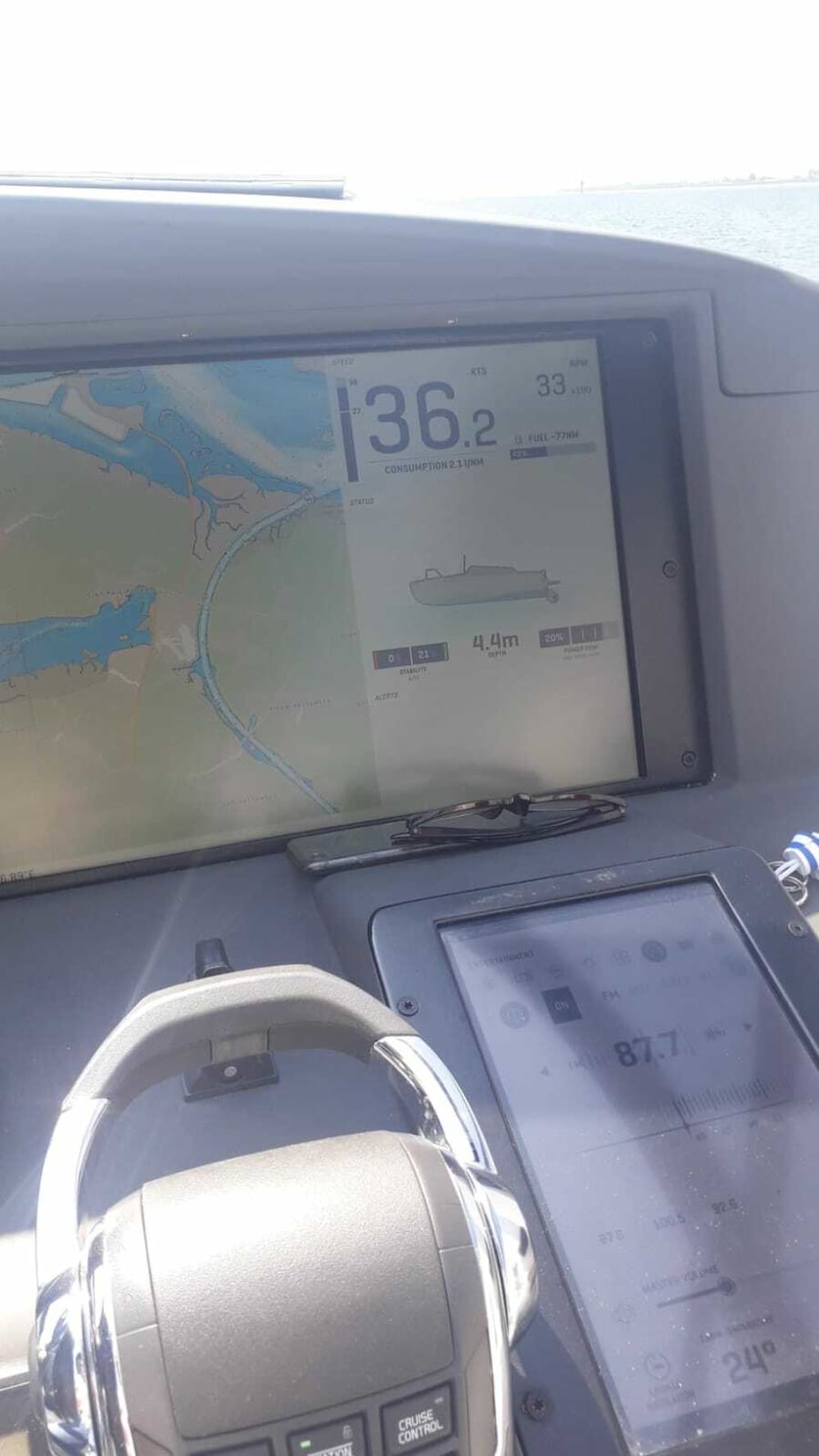 Din dag i Goes: Hyr en motorbåt för 9 timmars upptäcktsfärd