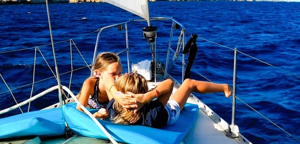 Full-day sailing experience in Porto Cristo