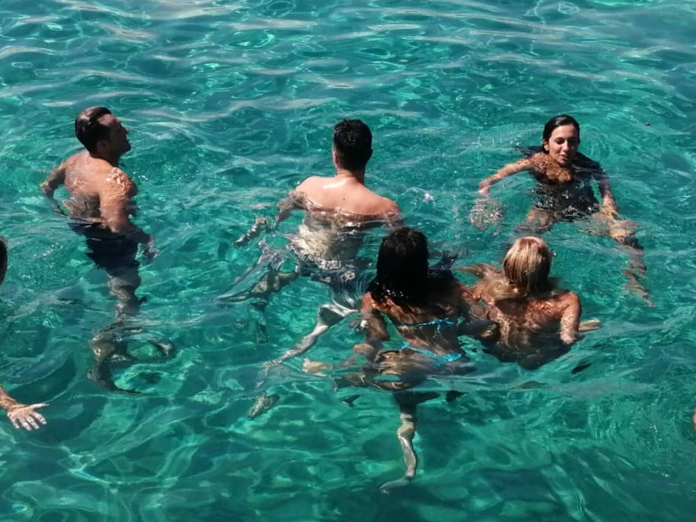 En dag runt Marzamemi: Njut av 9 timmars upptäcktsfärder på en motorbåt