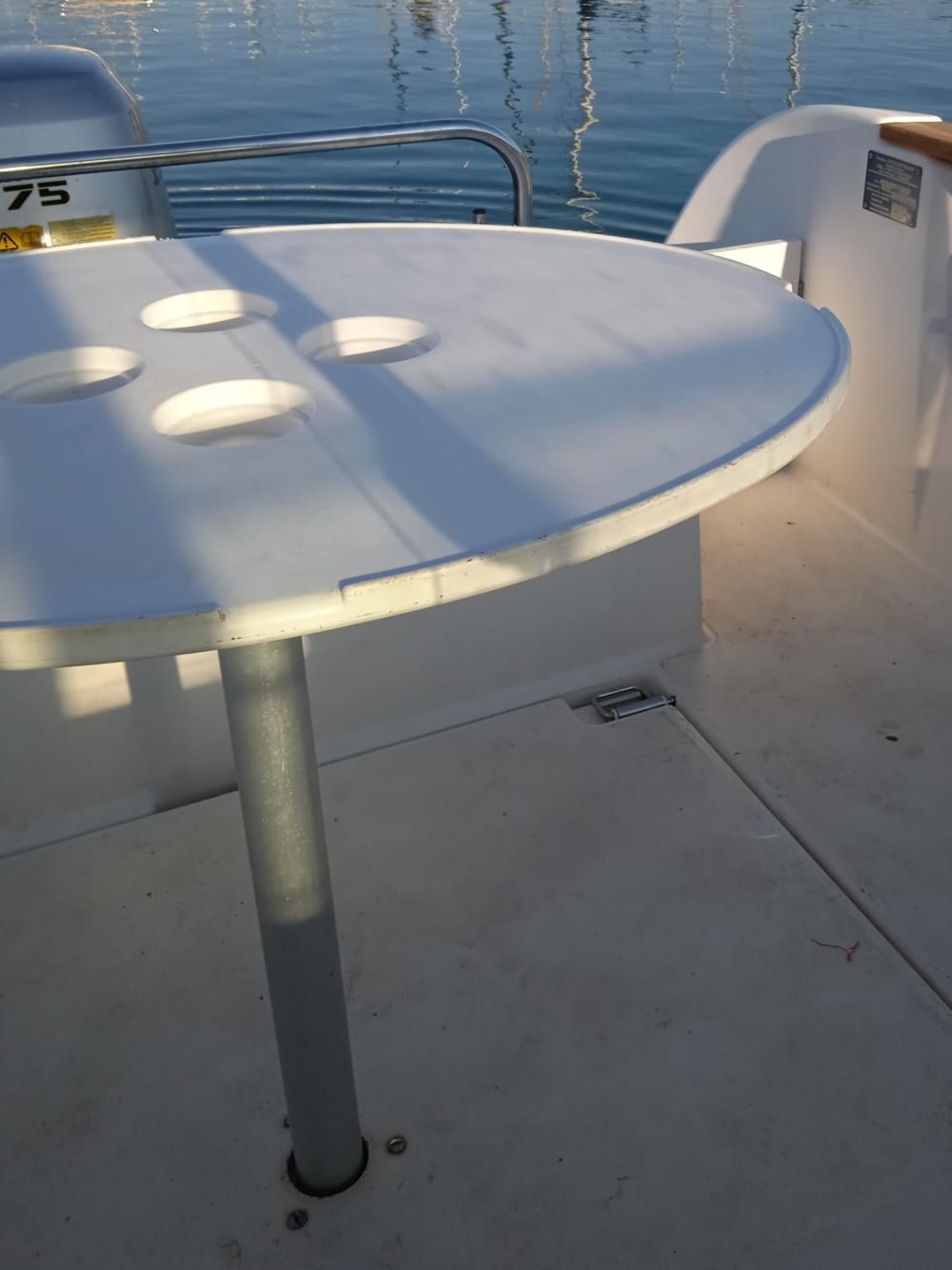 Leef voor de golven: een halve dagtrip naar Les Sables-d'Olonne aan boord van een motorboot.