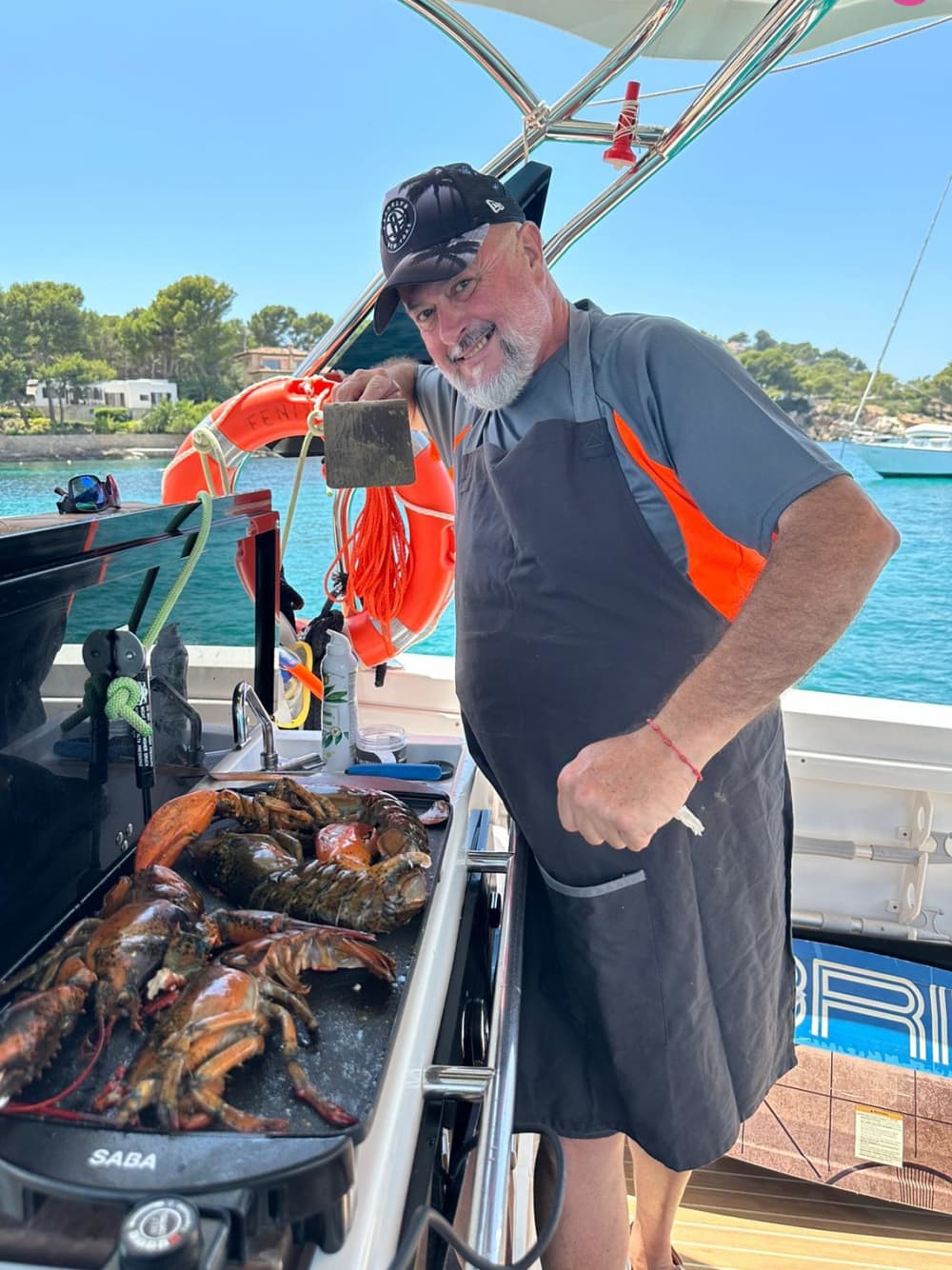 4ΩΡΗ ΕΚΔΡΟΜΗ ΜΕ ΠΛΟΙΟ ΕΙΔΙΚΗ ΠΡΟΣΦΟΡΑ: €850
ΣΥΜΠΕΡΙΛΑΜΒΑΝΕΤΑΙ Ο ΚΑΠΕΤΑΝΙΟΣ. ΕΠΙΚΟΙΝΩΝΗΣΤΕ με τον καπετάνιο πριν από την κράτηση! Ολοήμερη εκδρομή με πλοίο από το Puerto Portals.

ΤΙΜΗ ΣΚΑΦΟΥΣ
4 ώρες €850!!
ΣΥΜΠΕΡΙΛΑΜΒΑΝΕΤΑΙ Ο ΚΑΠΕΤΑΝΙΟΣ!!
Επικοινωνήστε με τον καπετάνιο πριν από την κράτηση!!

Ημιήμερη εκδρομή με πλοίο, διαθέσιμη πρωί ή απόγευμα, από το Puerto Portals