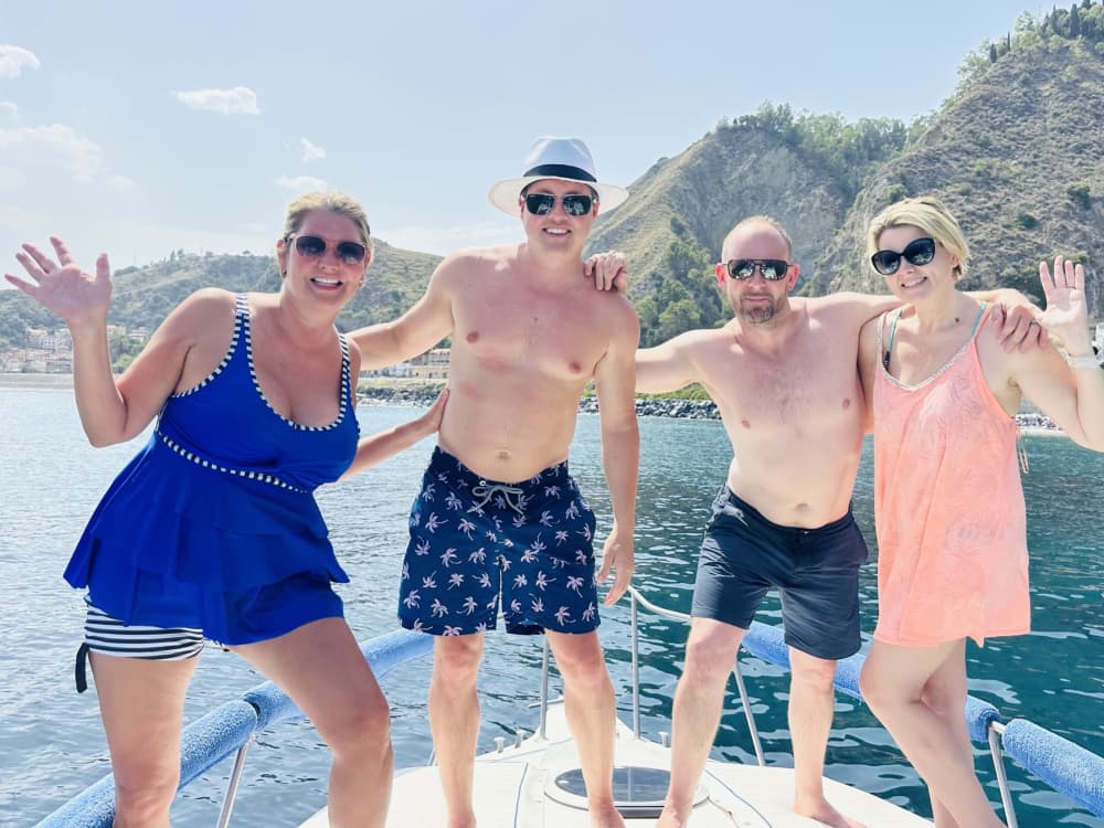 Full day between Taormina and hidden bays