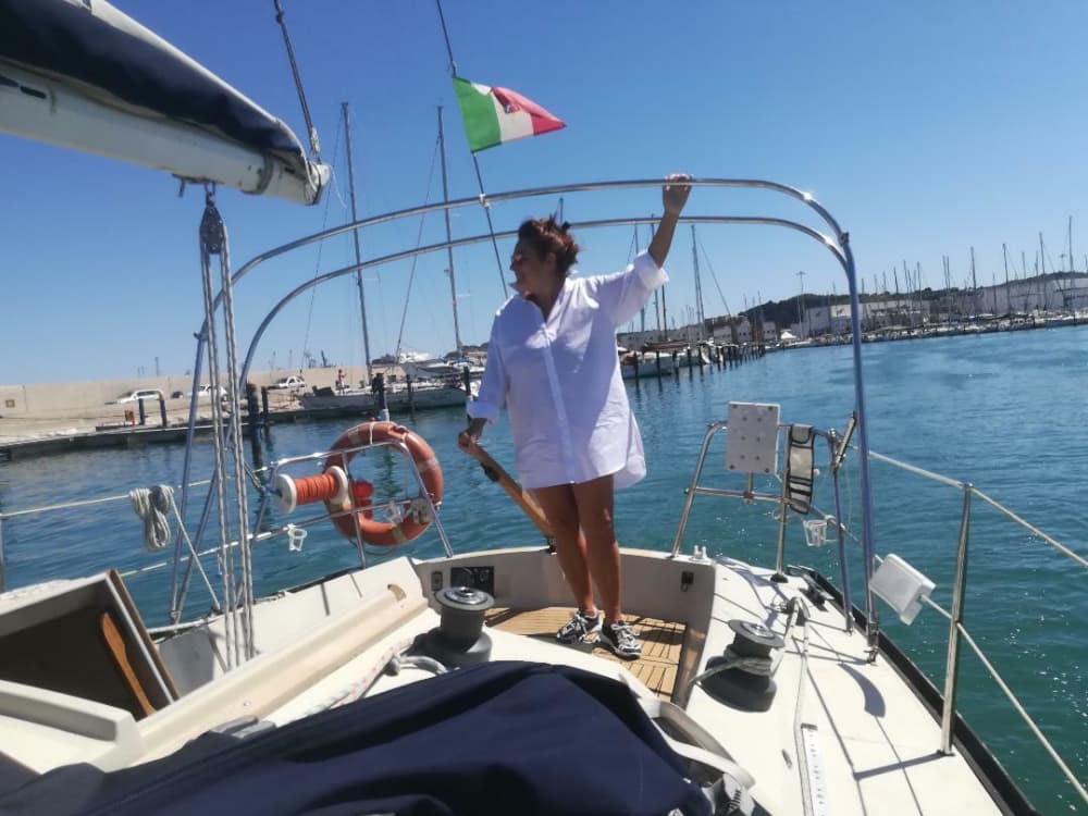 Tillbringa 8 timmar med att segla runt Ancona på en segelbåt