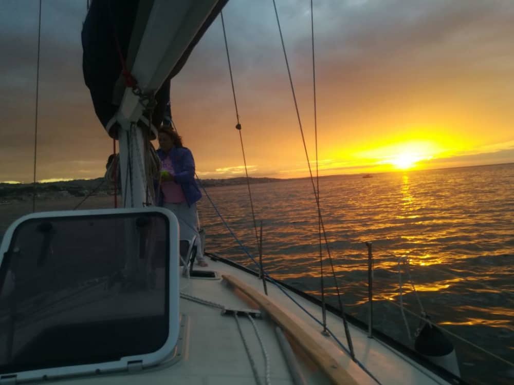 Tillbringa 8 timmar med att segla runt Ancona på en segelbåt