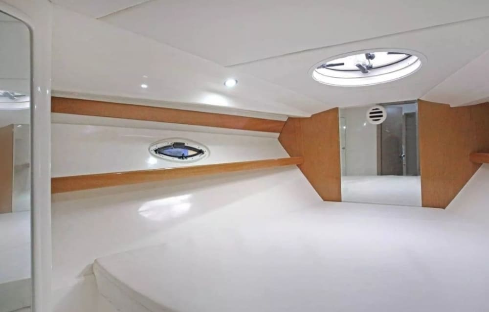 Your private motorboat for a day around Chania