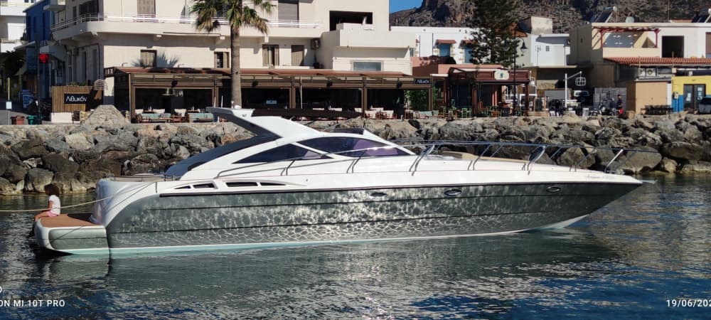 Your private motorboat for a day around Chania