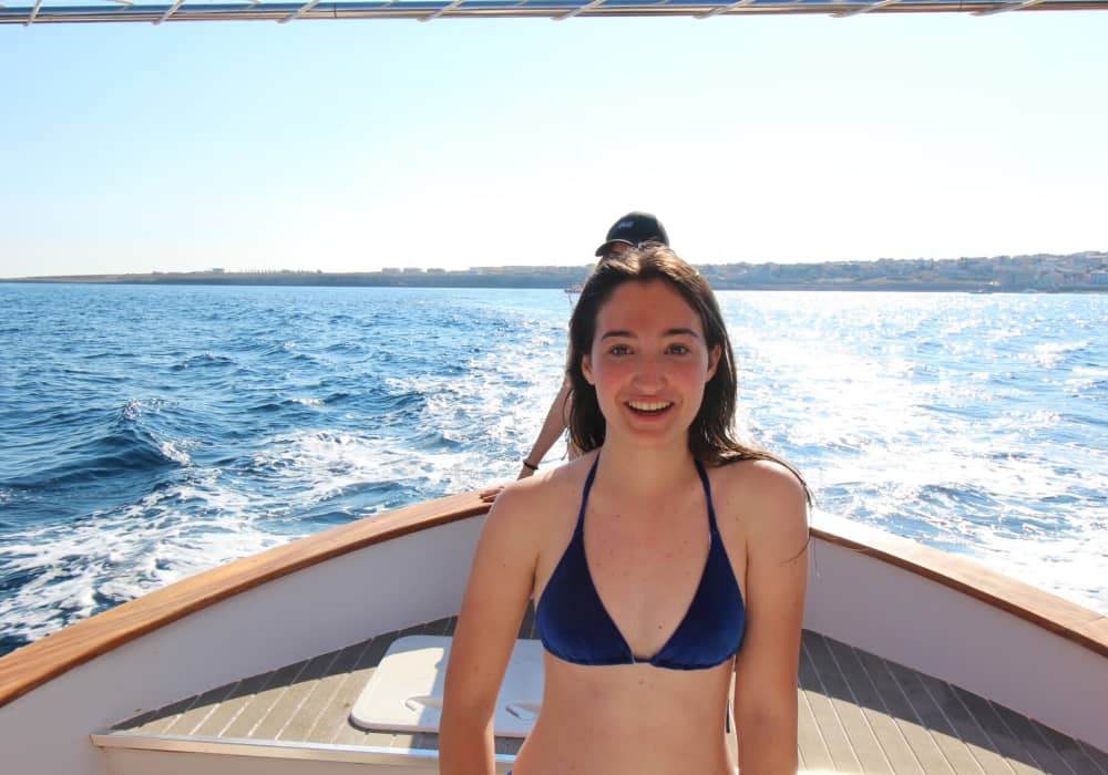 3h45 in Marzamemi: Half-day boat rental on this Gozzo Gozzo