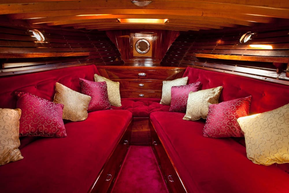 2h30 para descobrir Berlim em um barco a motor.