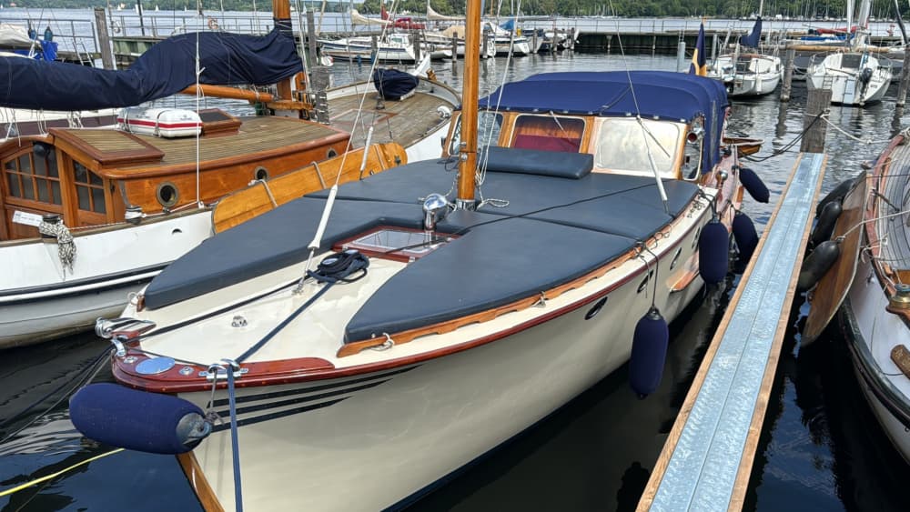 2h30 para descobrir Berlim em um barco a motor.