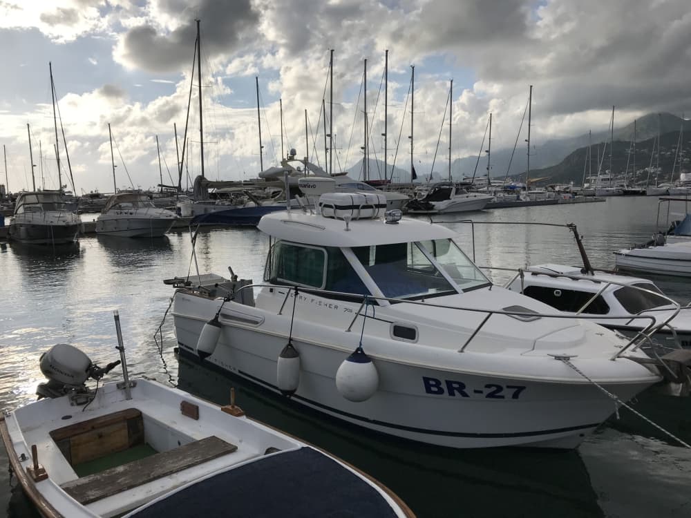 Private boat trip around Bar on a motorboat