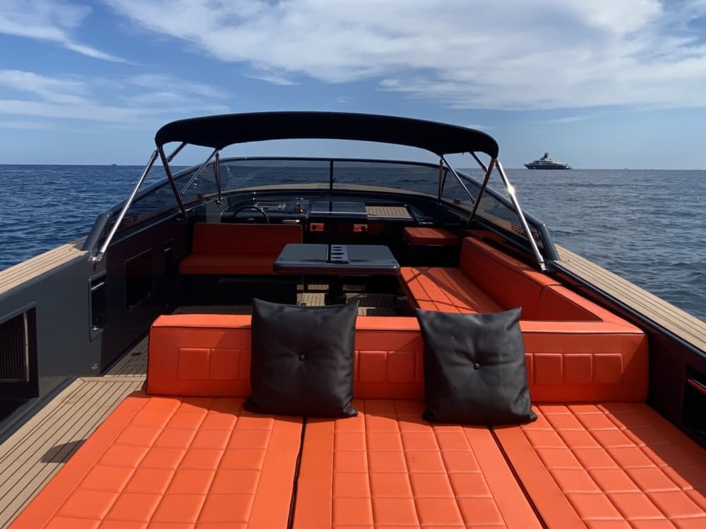 Μια ολόκληρη μέρα μαγείας στο Saint-Jean-Cap-Ferrat με μηχανοκίνητο σκάφος