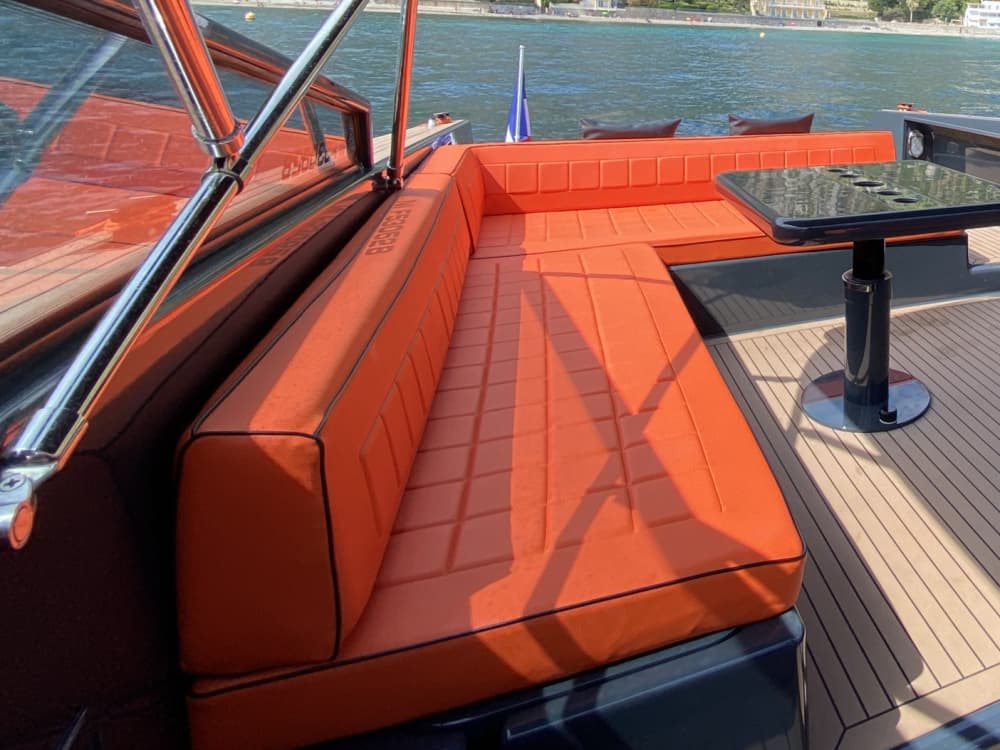 Μια ολόκληρη μέρα μαγείας στο Saint-Jean-Cap-Ferrat με μηχανοκίνητο σκάφος
