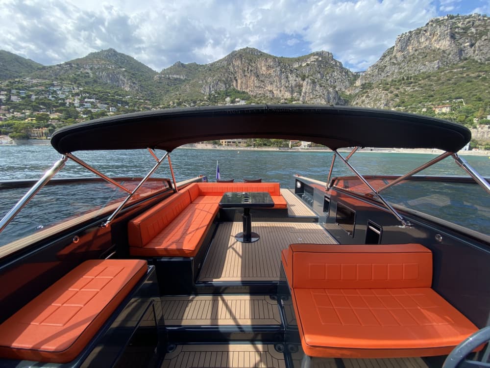 Μια ολόκληρη μέρα μαγείας στο Saint-Jean-Cap-Ferrat με μηχανοκίνητο σκάφος