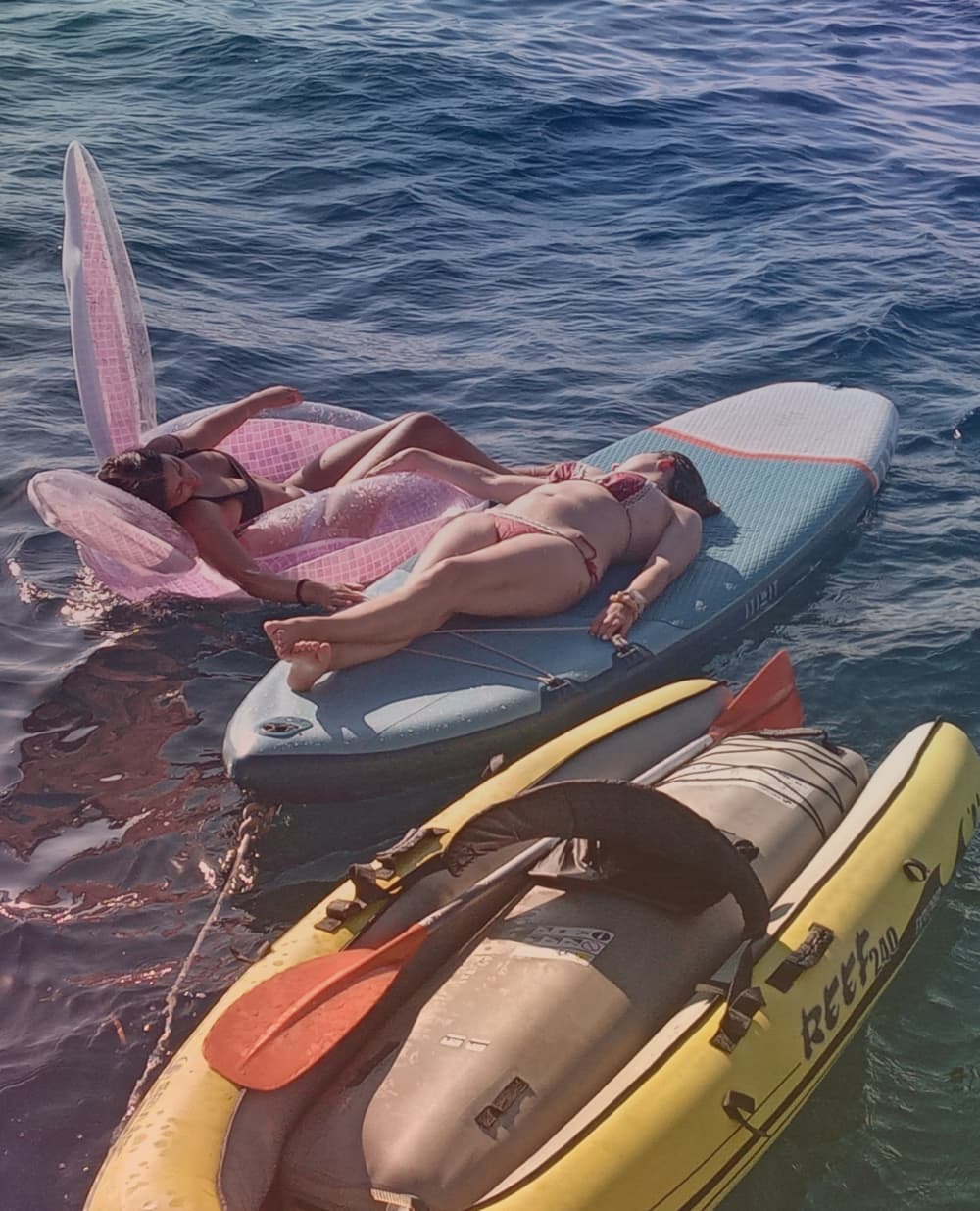 Scopri Santa Pola a bordo di una barca a vela per un'intera giornata.