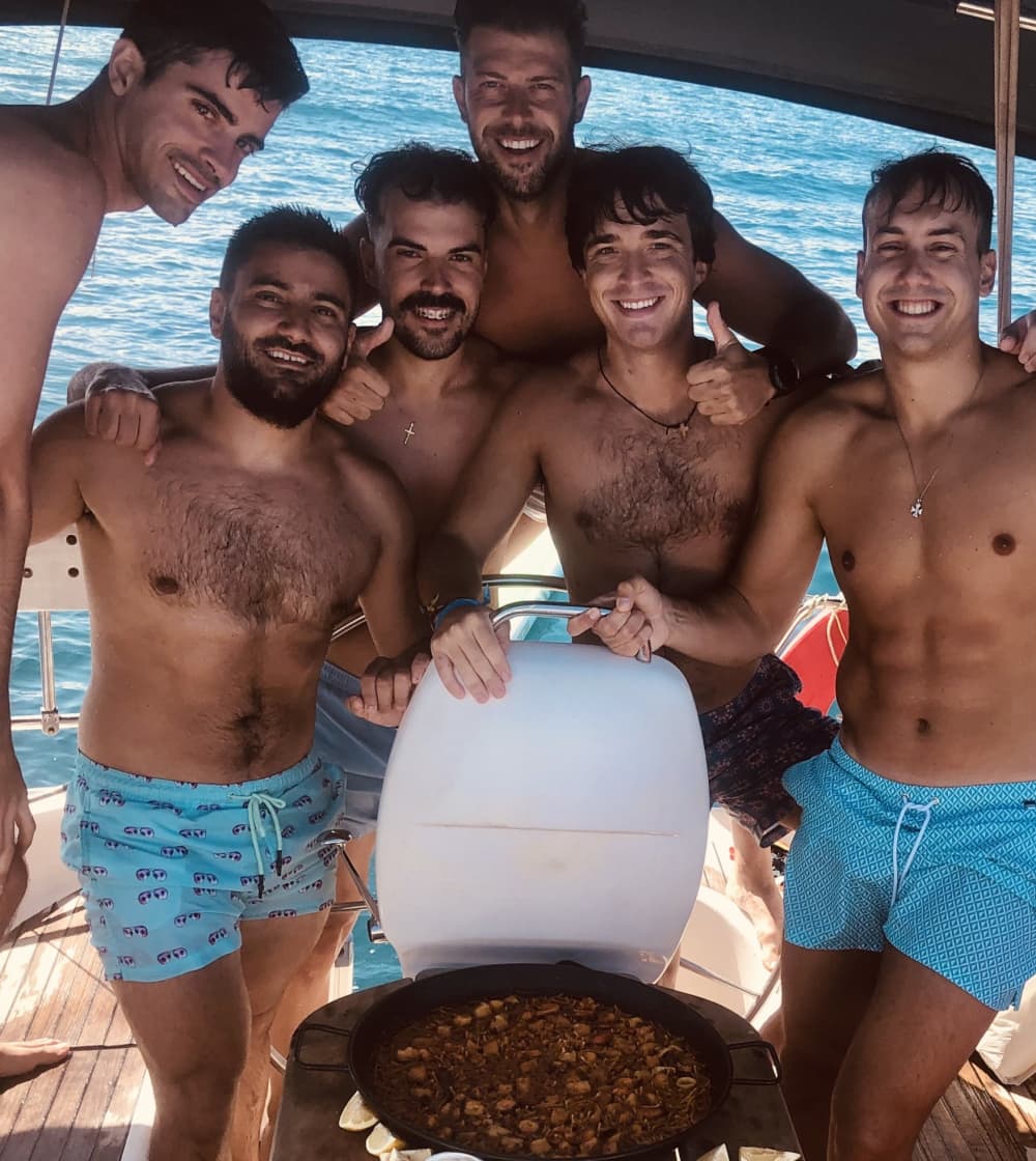 Scopri Santa Pola a bordo di una barca a vela per un'intera giornata.
