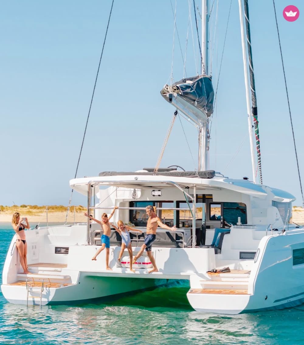 Cascais to Hidden Coves: Full-Day Experience