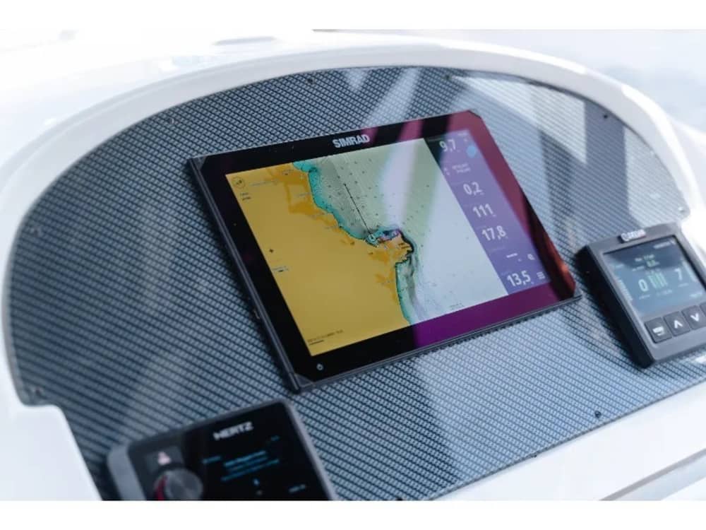 Ihr Tag in La Herradura: Mieten Sie ein Motorboot für einen ganzen Tag voller Entdeckungen