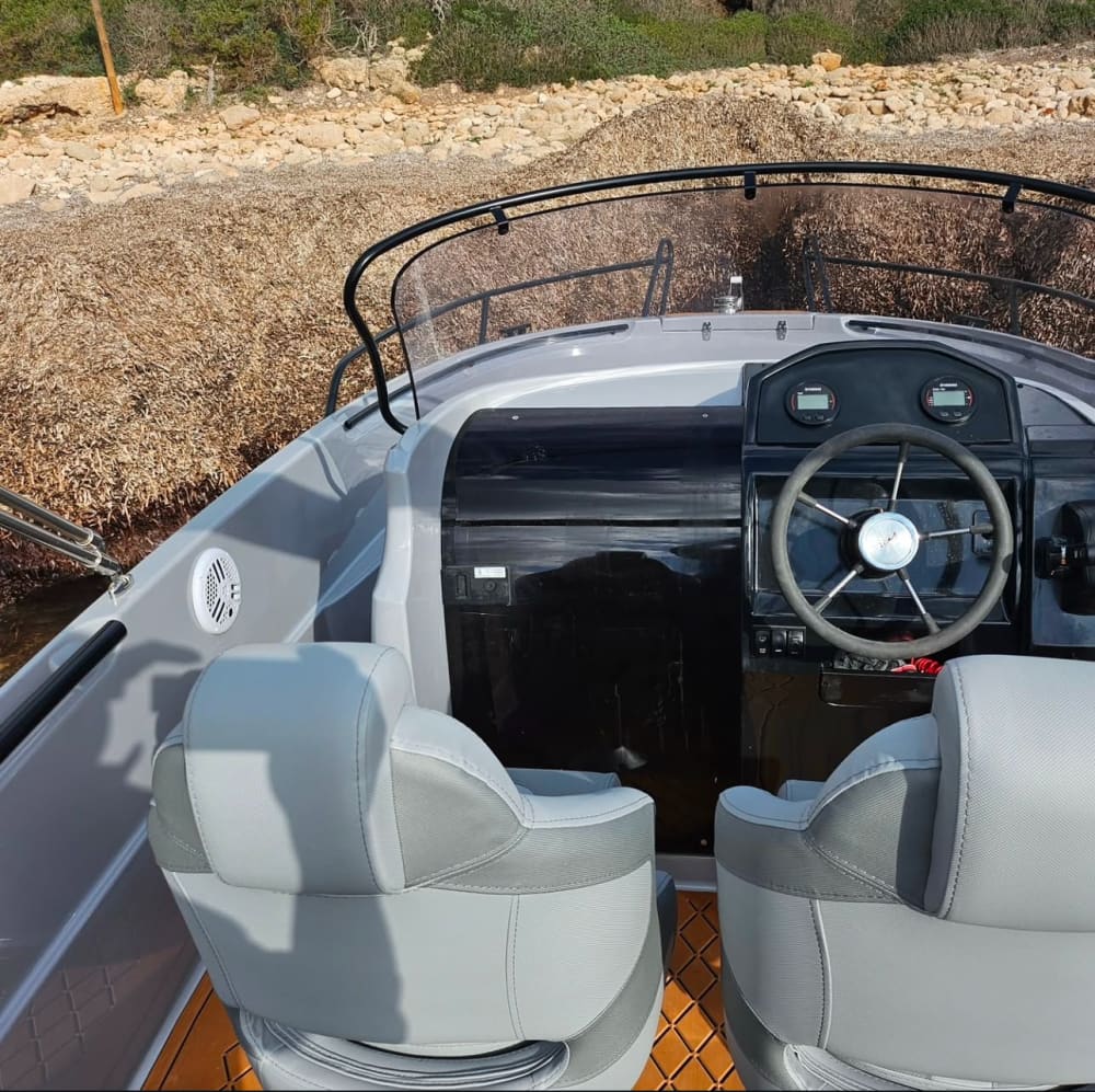 4-stündige Bootsfahrt in La Herradura, um Sonne und Meer zu genießen