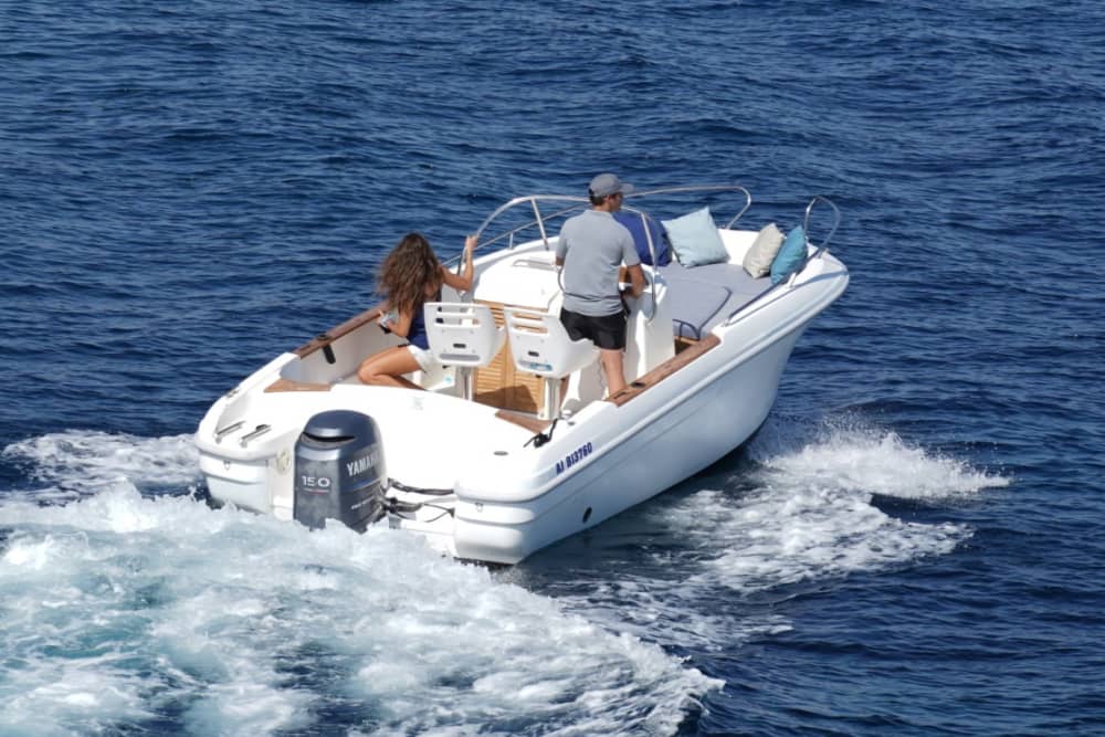 Pura alegría de navegar: Experimenta la magia de Propriano