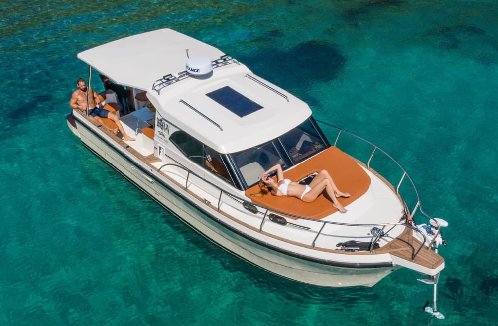 Privat rundtur: GULLHORNET OCH PAKLENIÖARNA FRÅN HVAR