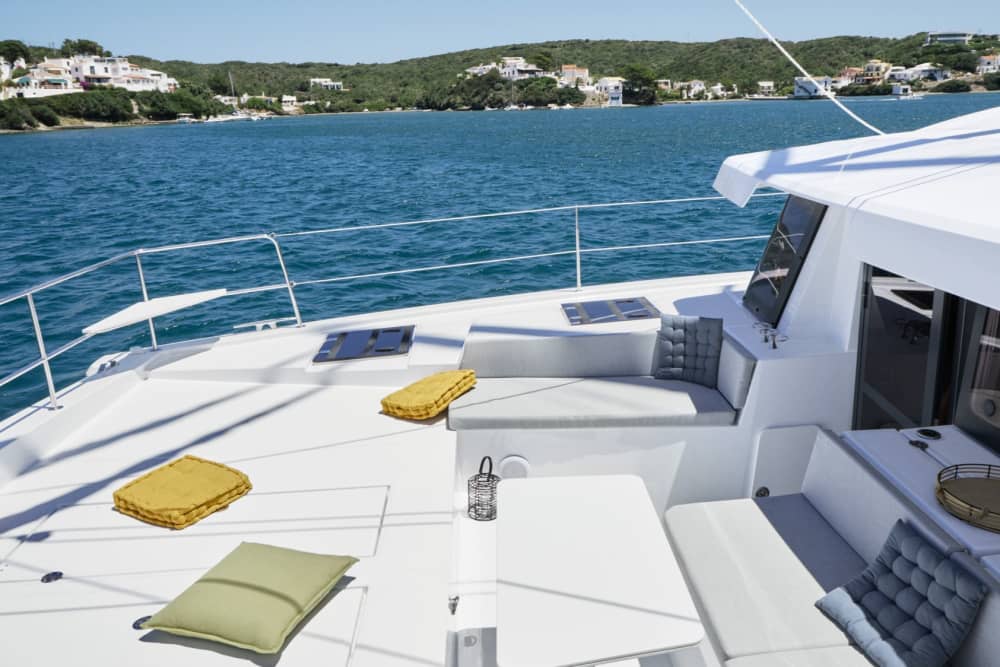 Experiencia en Catamarán por Barcelona: tour de 2 horas