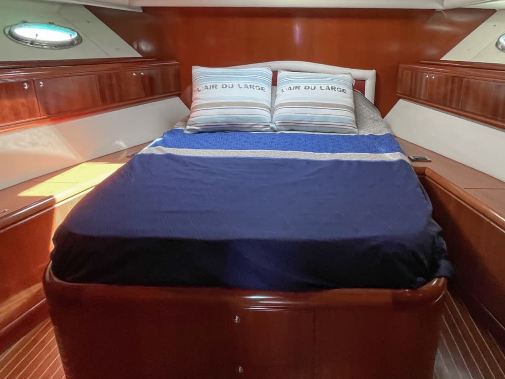 Seu iate particular rumo a Cap Taillat