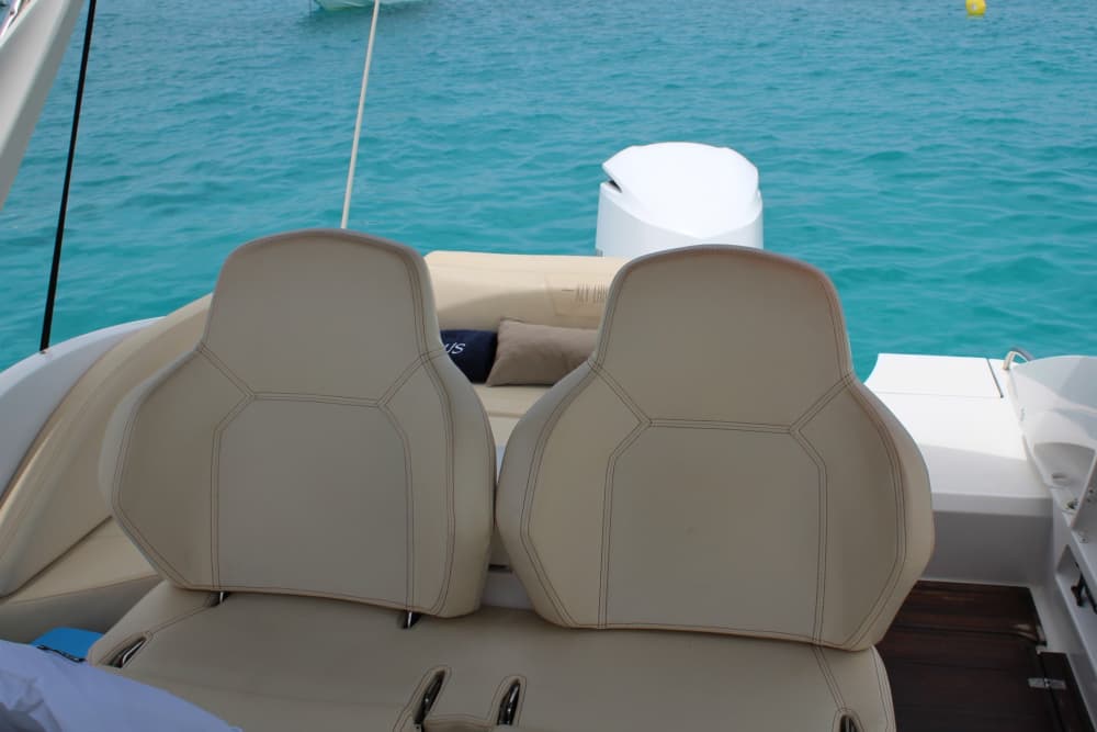 Ontsnap per motorboot naar het eiland Tagomago vanuit Santa Eulalia des Riu en de omliggende baaien.