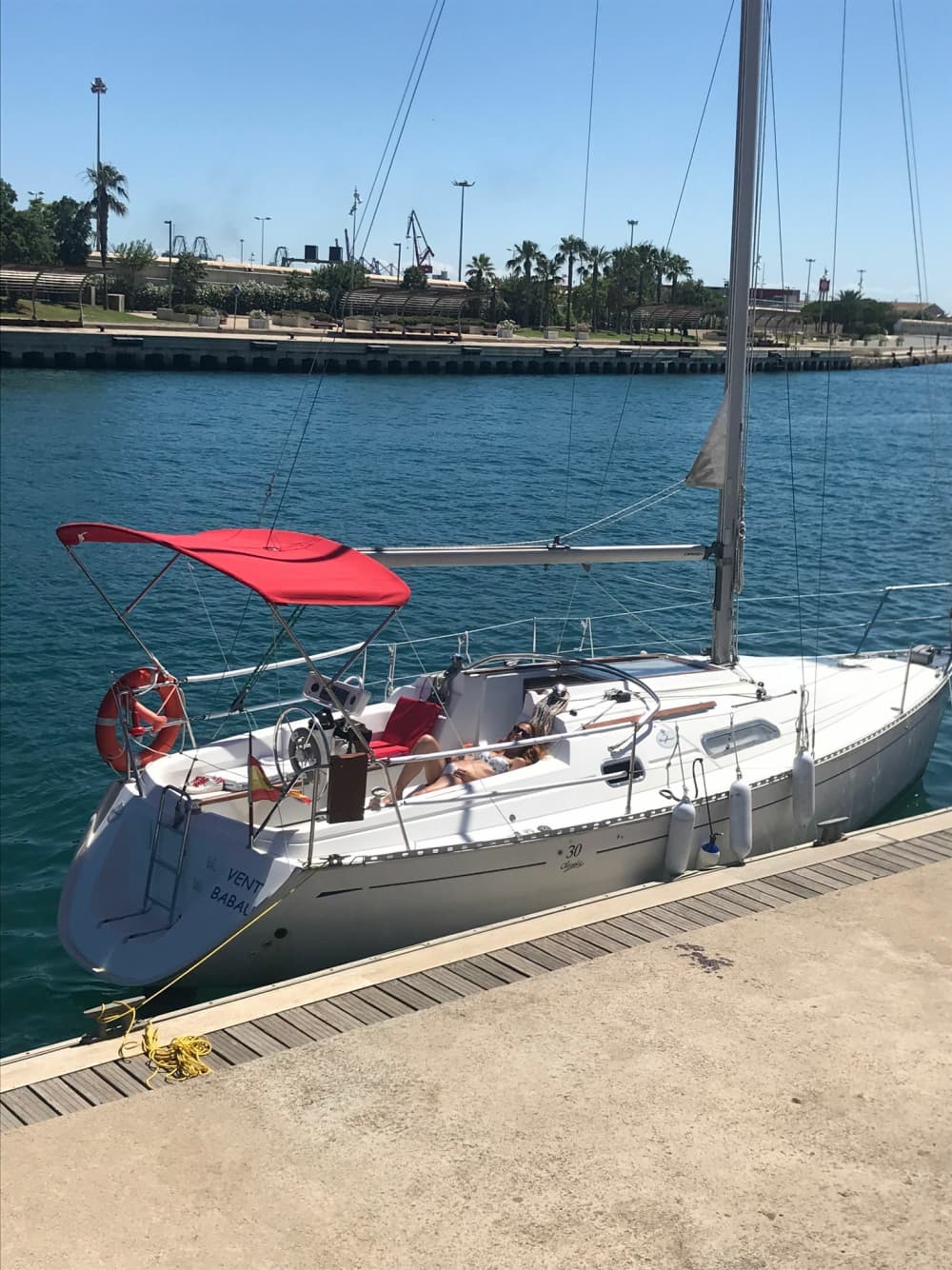 Cap sur le plaisir : une journée complète de navigation authentique à Valence en voilier