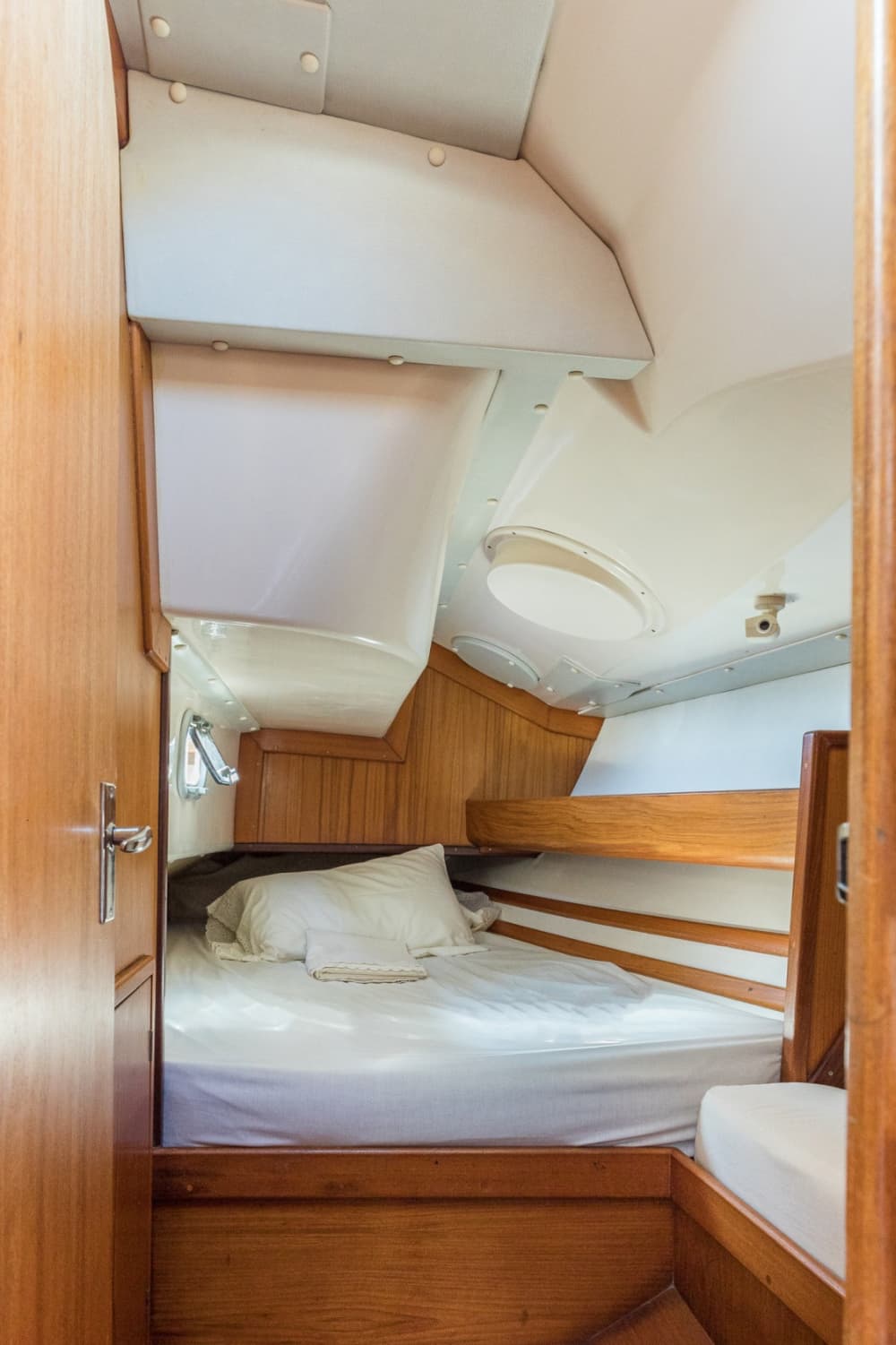 White, blue, and divine: A full day on a sailboat